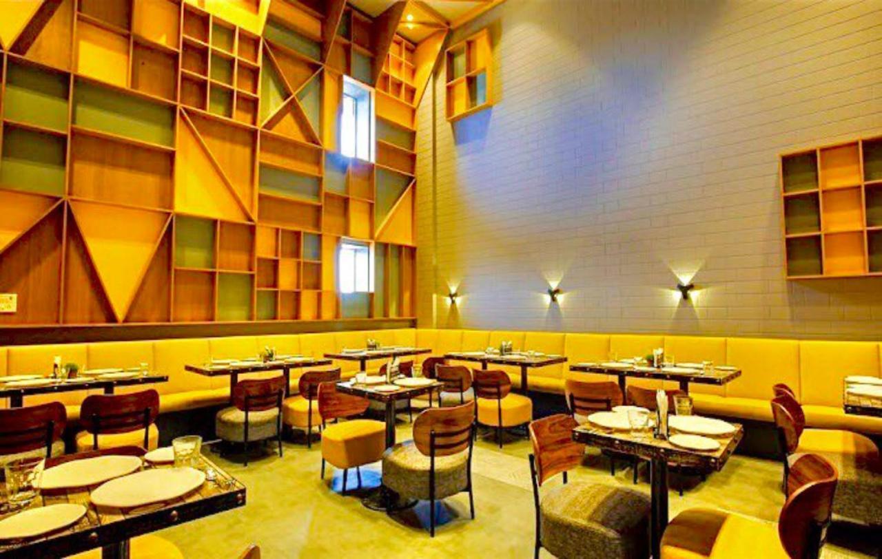 Weekend Address Managed By Stay Cation Surat Exterior photo