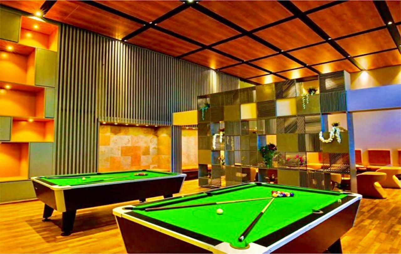 Weekend Address Managed By Stay Cation Surat Exterior photo